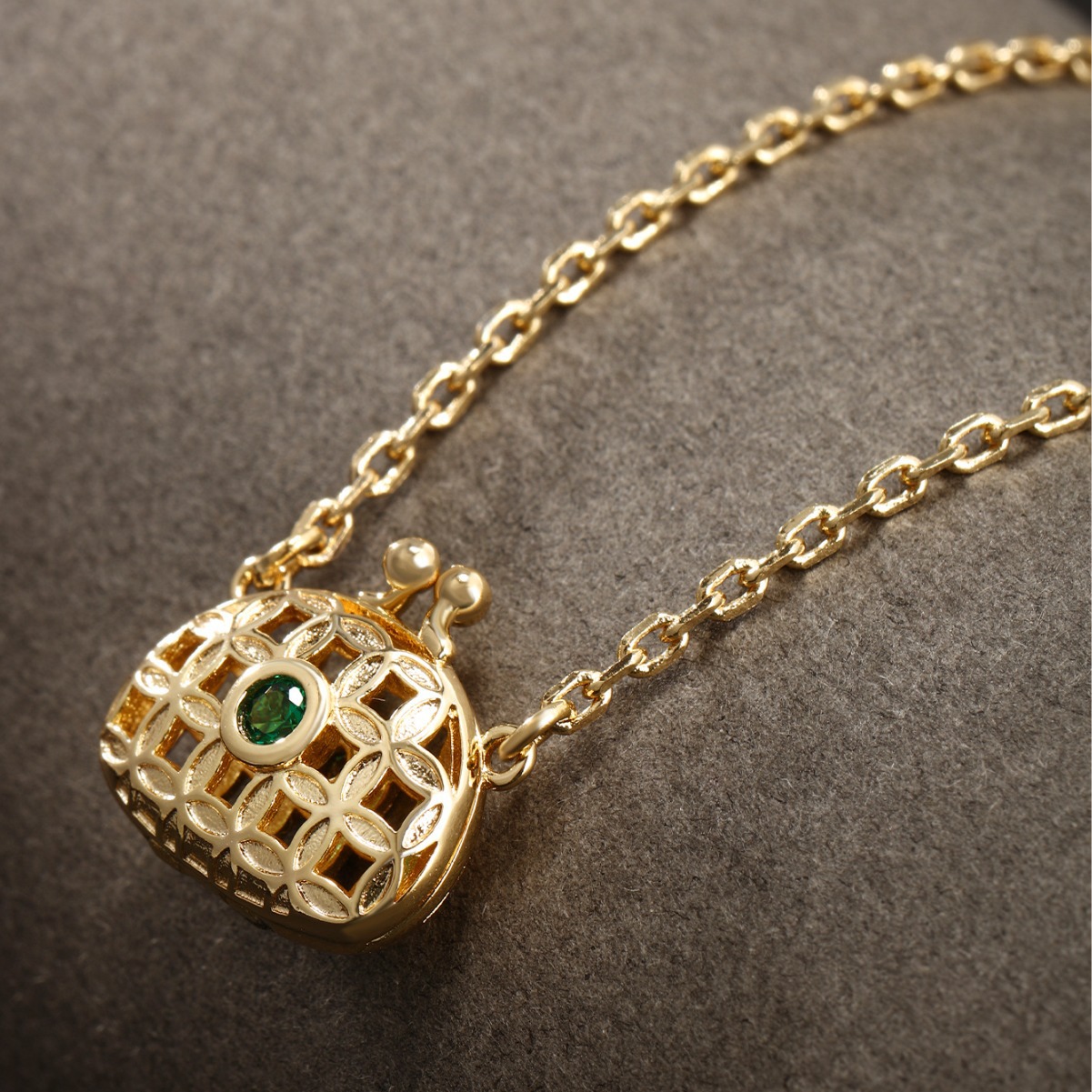 Xuping joyería de aleación de cobre 14K color hueco bolsos colgante collar temperamento de mujer cadena clavícula