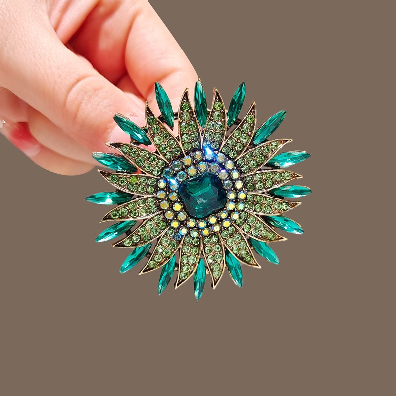 Elegante Große Gänseblümchen Brosche Mit Vollbesatz Strass_voghion.com