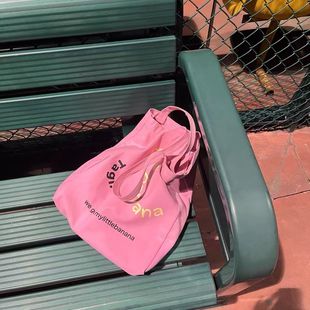 Tagi.3ɫ������outing bag���η���������μ����ذ��ճ�ͨ�ڰ�Ů