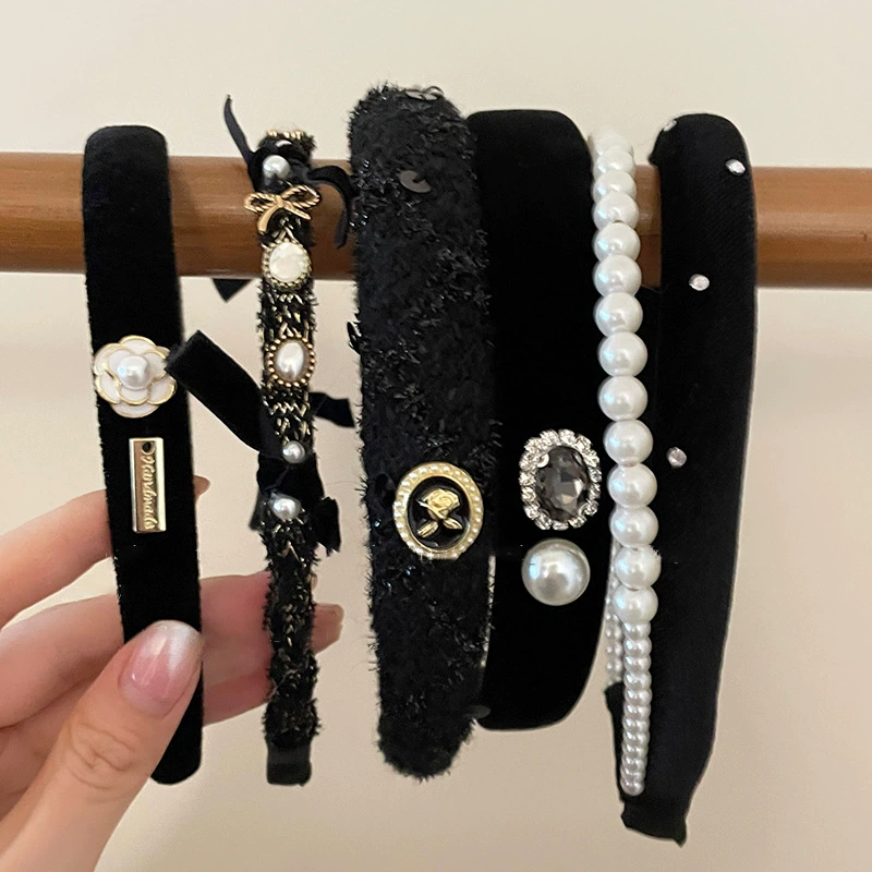 Пояс, стиль Chanel, бархат, жемчужное украшение, полуракурс?