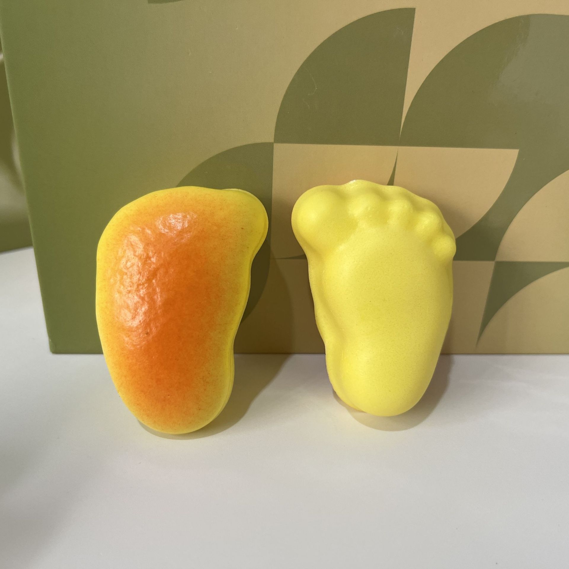 귀여운 작은 발 [우유맛]