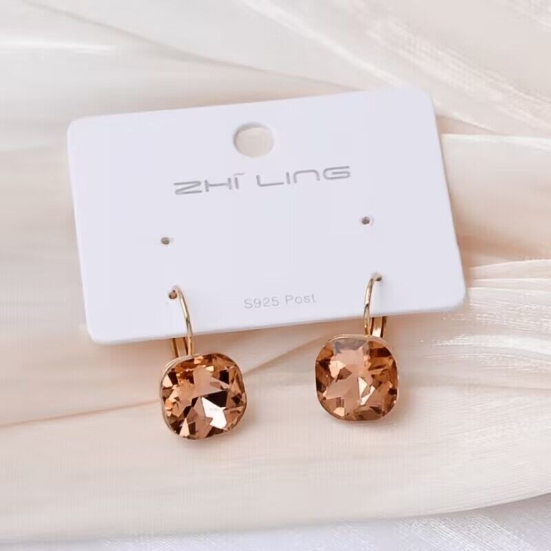 Fashion Square Alloy Inlay Rhinestones Women's Earrings 1 Pair display picture 3