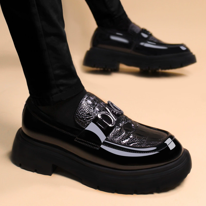 Мужские туфли-слипоны 2025 года, новые мужские ботинки на высокой подошве с мягкой подошвой, повседневные кожаные туфли в британском стиле, трендовые мужские повседневные туфли на толстой подошве