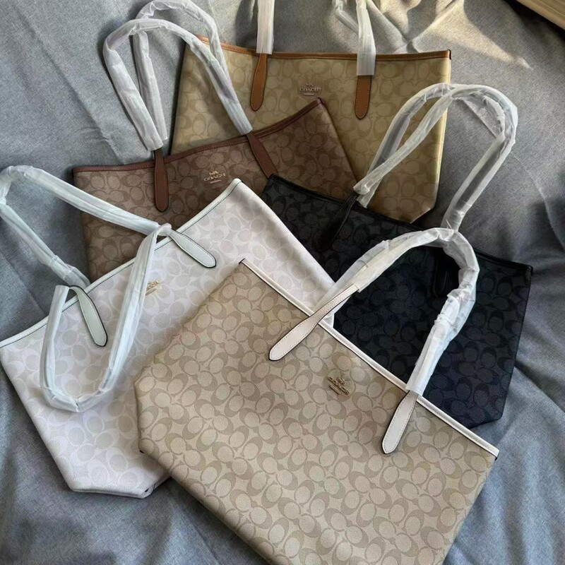 Coach's New City33 Tote Bag Magnetic Buckle Shopping Bag Versatile One-Shoulder Large-Capacity Satchel Classic Presbyopic Bag