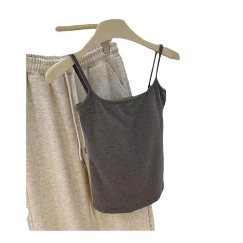 Cozy winter warm seamless camisole with built-in cups, versatile innerwear, Korean style slim fit base top for women