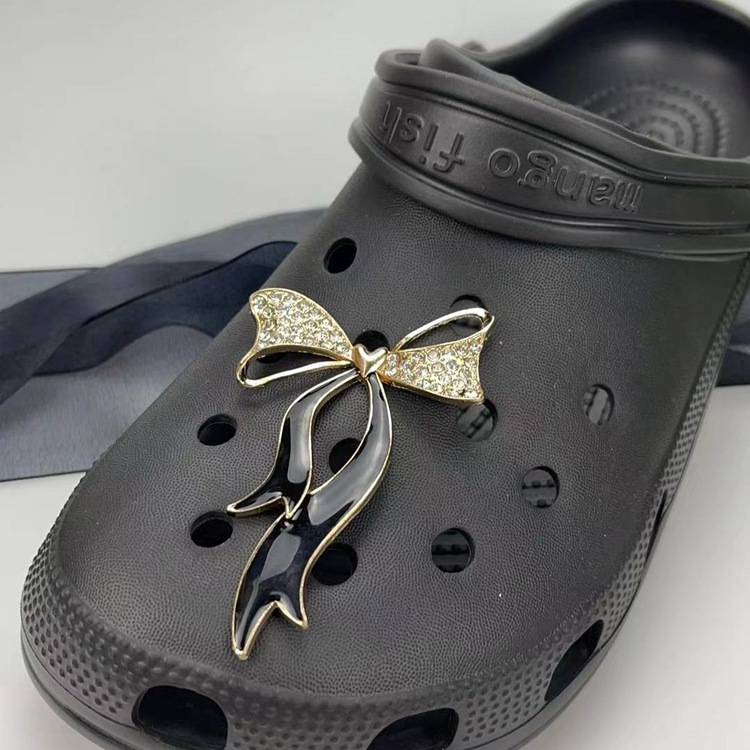 Zapatos de agujero transfronterizos hebilla de diamantes de imitación hebilla de metal accesorios traje hebilla decorativa Amazon aleación agujero zapatos zapato flor