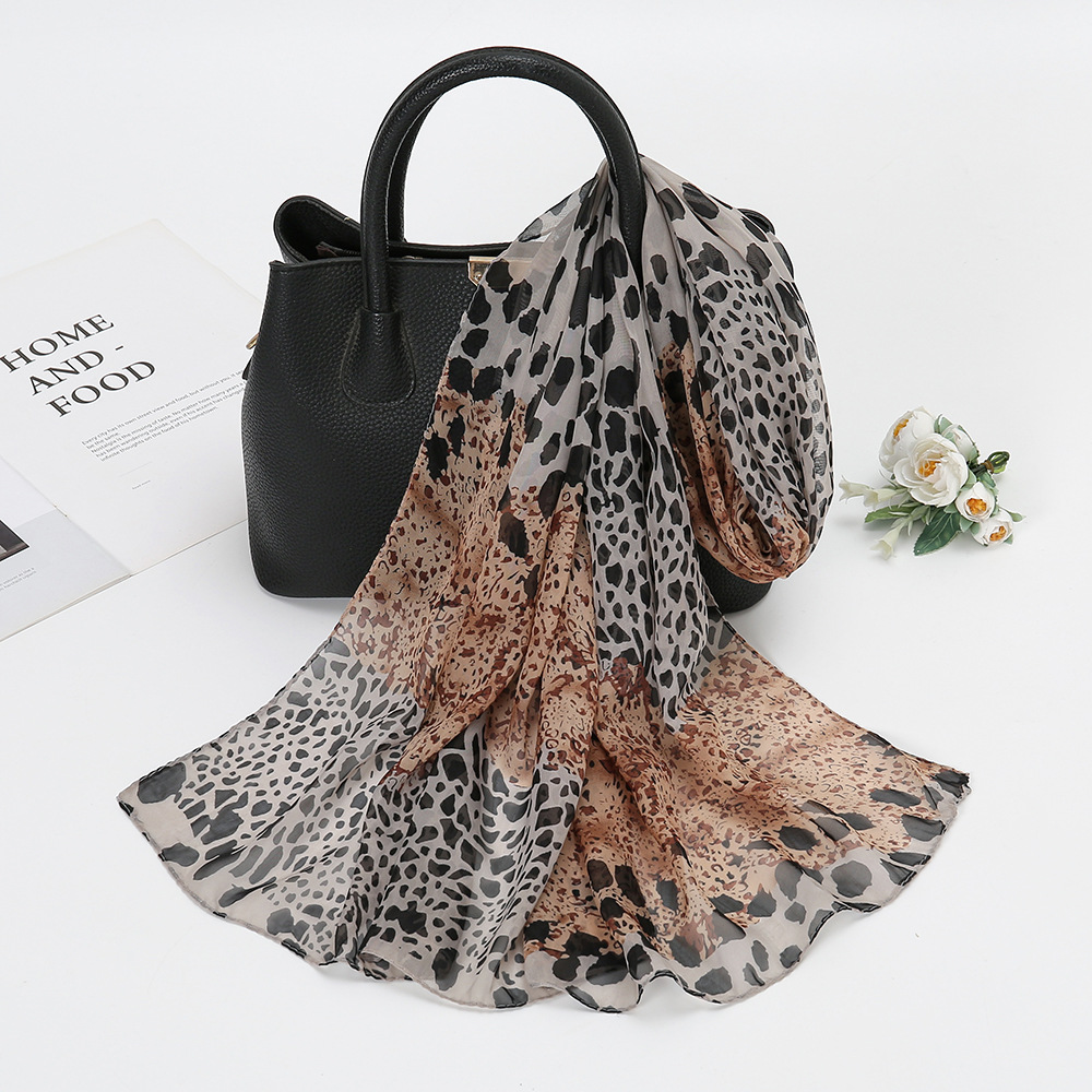 Women's Fashion Leopard Chiffon Patchwork Silk Scarves display picture 4