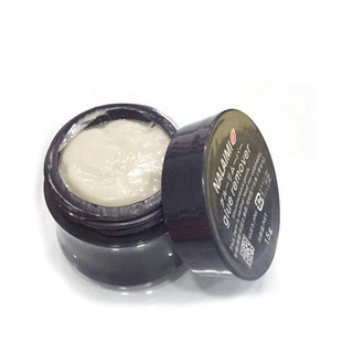 The Mascara Remover Is Non-Irritating and Does Not Irritate the Eyes. Pregnant Women Can Use the Eyelash Beauty Shop Remover to Quickly Remove Eyelashes. Special Glue Remover