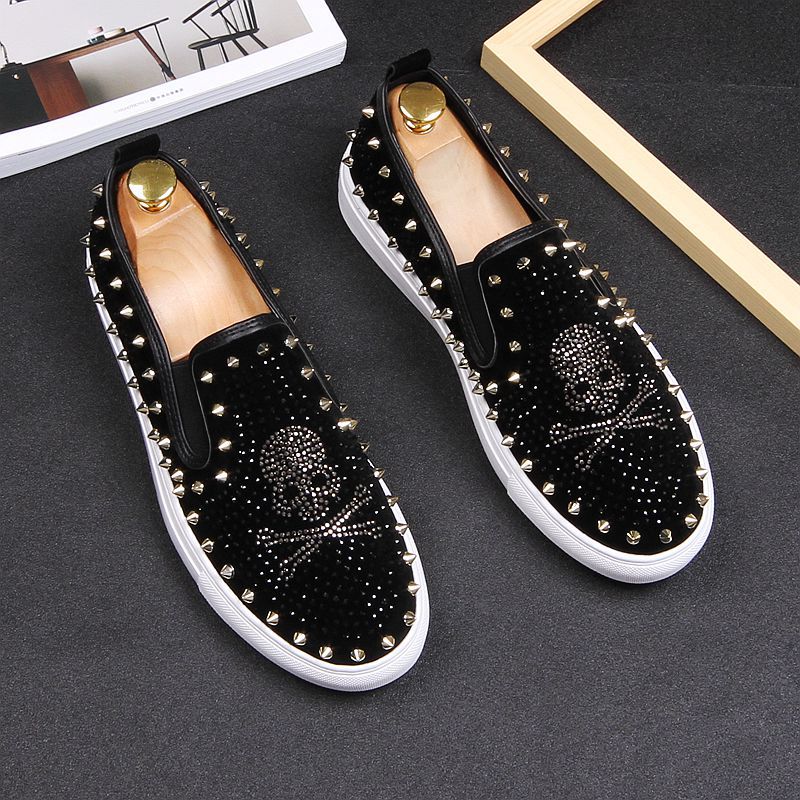Trendy Lefu summer men's Korean version, skull headwear, board shoes, with a raised toe and rivet bean shoes inside_vogarts.com