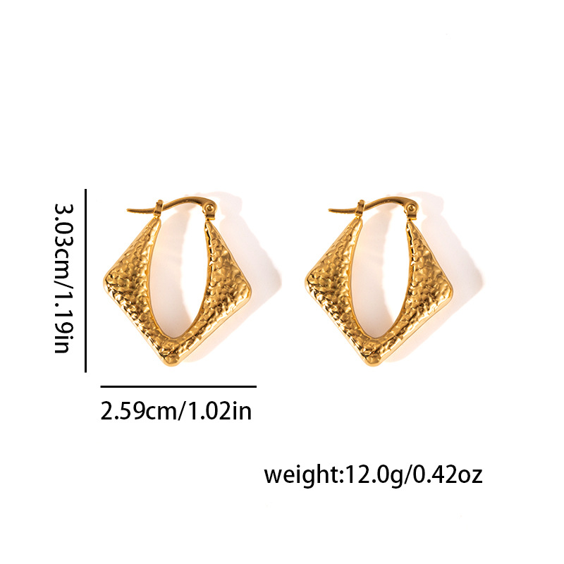 Pendientes de acero de titanio transfronterizos para mujer, lujo ligero, sentido de alta gama, temperamento retro de nicho, pendientes que no se desvanece, pendientes de todo fósforo al por mayor