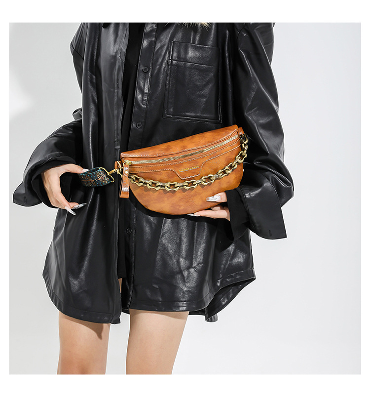 Mala tiracolo elegante para mulher com alça larga e corrente_voghion.com