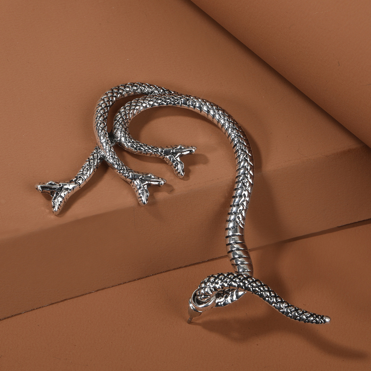 Orecchini gotici retrò con ali da elfo, clip per le orecchie per le donne, stile dark, stile punk, orecchini da diavolo, orecchini a forma di drago, ganci per le orecchie_voghion.com