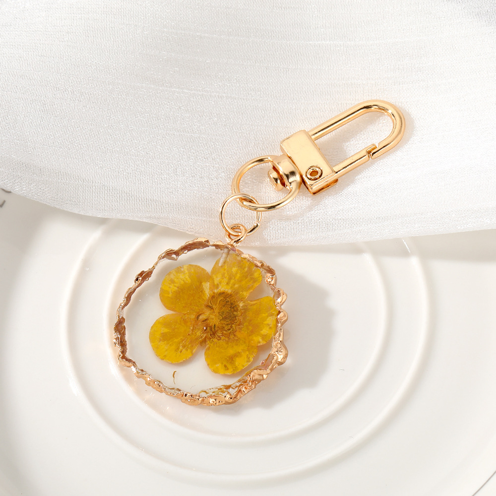 30g Weight Bag Pendant, Keychain Classification 1 Piece Quantity Holiday Occasion Dried Flower Material Flower Pattern Women's Gender Epoxy Design Pastoral Style Pastoral Flower Dried Flower Epoxy Women's Bag Pendant Keychain 15