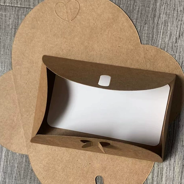 White cards, 9×5cm