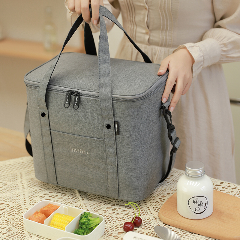 New Style Oxford Cloth Insulated Lunch Bag, Portable Meal Kit Bag, Outdoors Picnic Ice Bag, Large Capacity Lunch Bag from Amazon