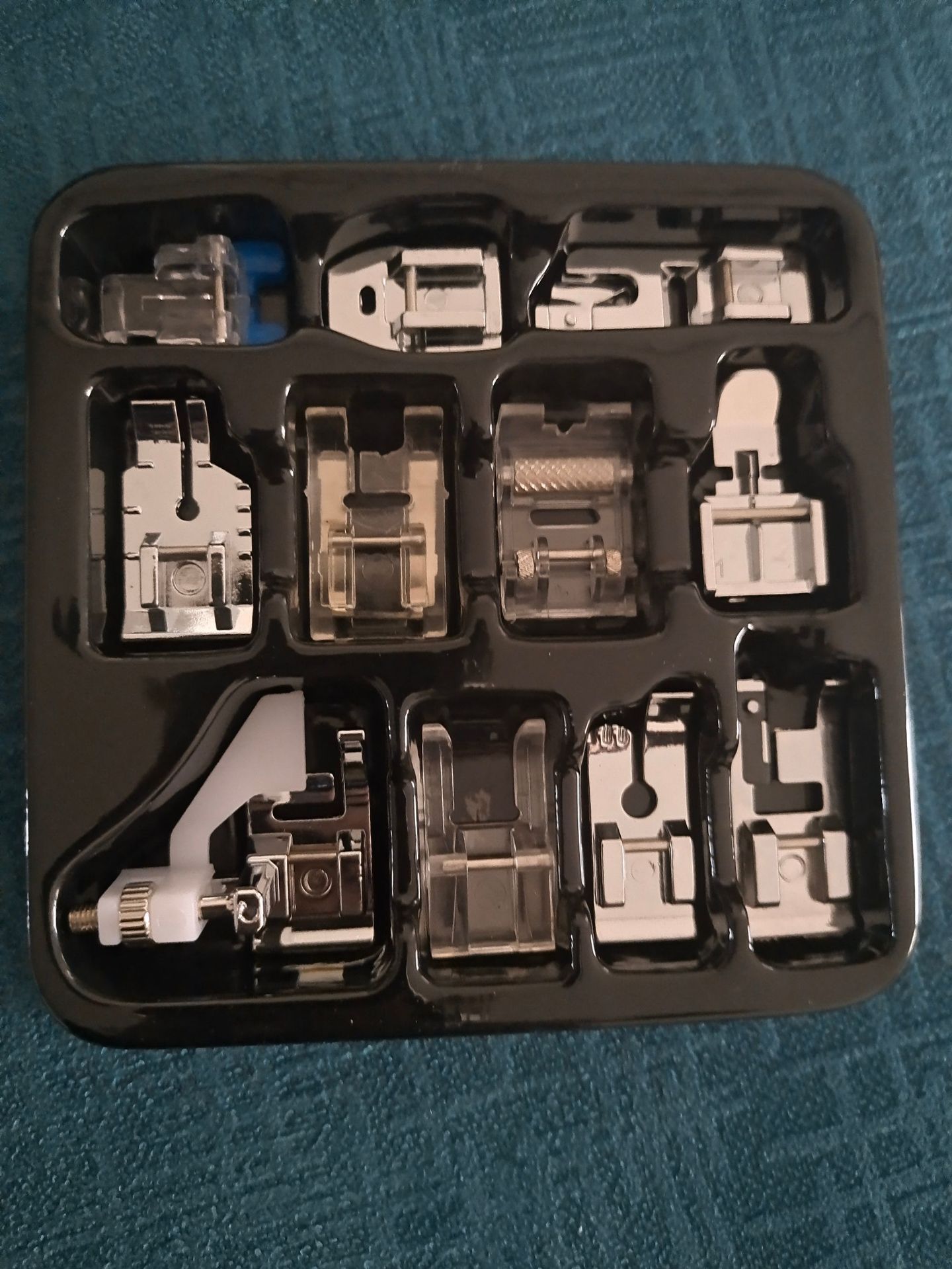 11Physical picture of the presser foot