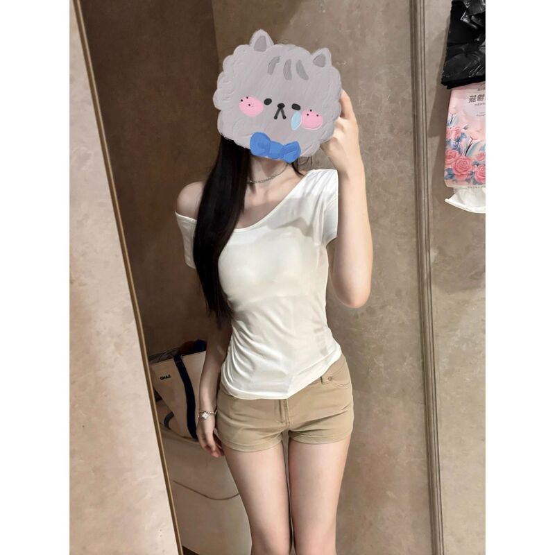 Petite Khaki High-Waisted Slimming Hip-Hugging Denim Shorts for Women, Summer New Straight Versatile Hot Pants, Trendy on Instagram Petite Khaki High-Waisted Slimming Hip-Hugging Denim Shorts for Women, Summer New Straight Versatile Hot Pants, Trendy on Instagram