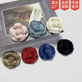素琦新款6cm小香风天鹅绒山茶花高级感配饰女布艺花朵胸针别针