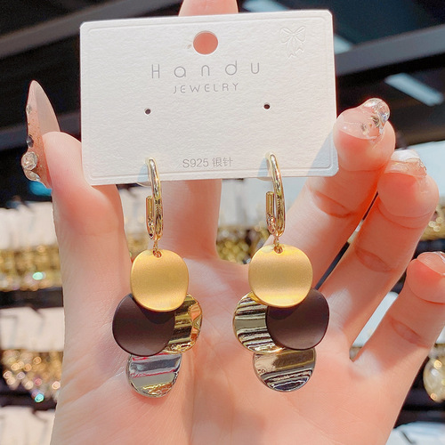 South Korea Dongdaemun Fashion High-End Metal Round Bead Fringe Earring for Netizens, Unique Personality and Style, S925 Silver Needle Earrings