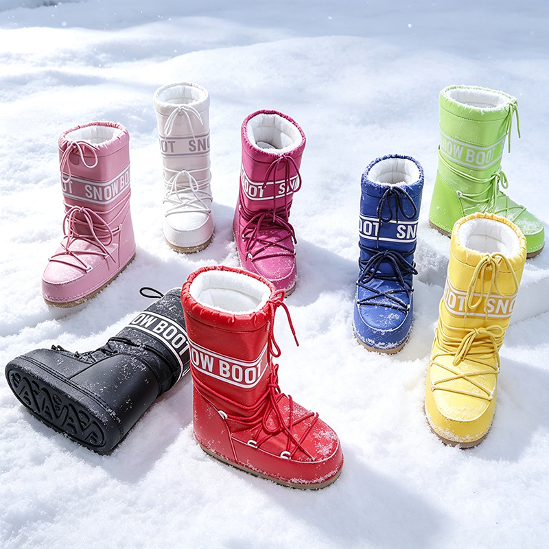 Distribución transfronteriza de botas espaciales de esquí de invierno 2026 botas de nieve calientes de alto cilindro, botas de luna ligeras de cabeza redonda de mujer
