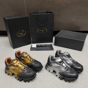 �W��վ��ŮЬ���ߙC���˴����ϵ�Ь���X��͸��W��׃�ν������eЬ