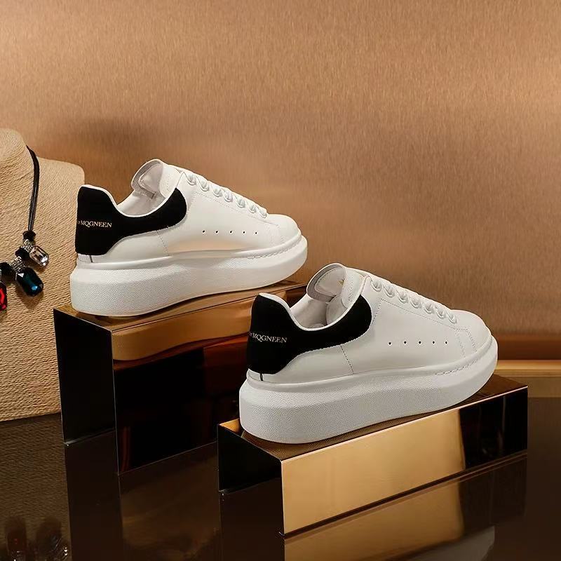 Pure Original High Version Classic Mcqueen White Shoes for Men and Women Casual Sports Thick-Soled Sneakers Increased Anti-Slip White Shoes