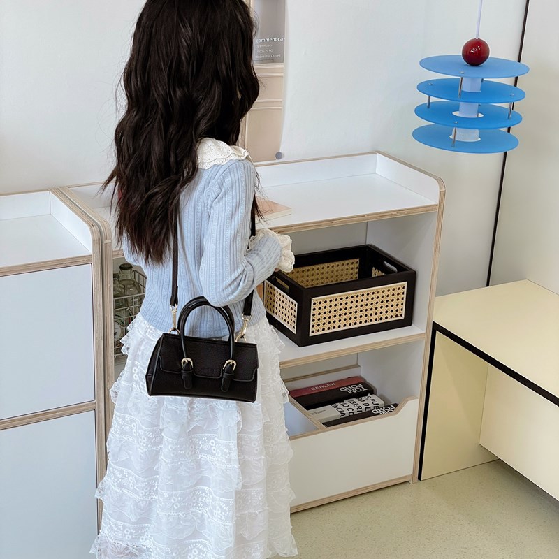 Bolso de hombro para niños y niñas de moda coreana, mini bolso de bebé de color sólido simple, nuevo bolso para niños de comercio exterior