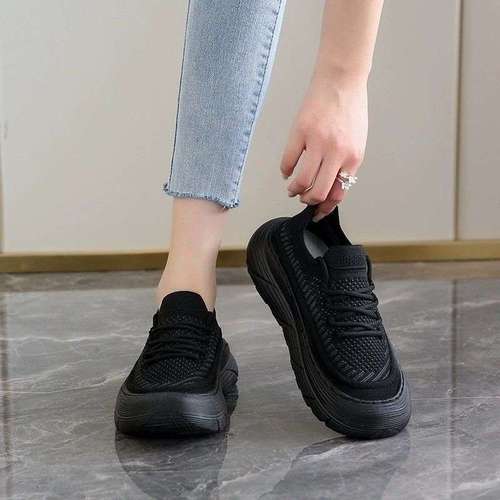 Stomping black work shoes for women, soft sole, doesn't tire feet, kitchen anti-slip, KFC summer breathable, size 34 sports shoes