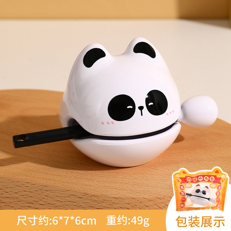 긴 귀 메리트 나무 물고기-팬더