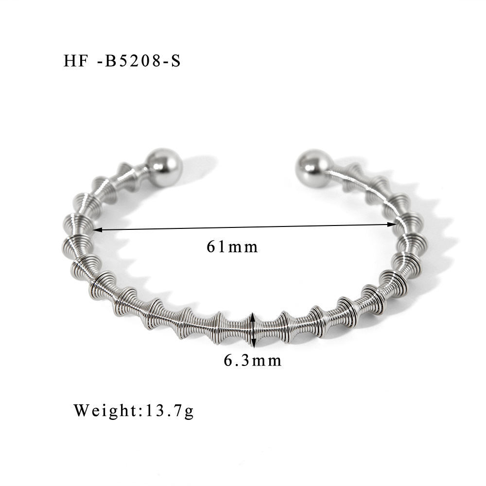 Moda europea y americana en forma de C apertura en espiral pulsera de acero inoxidable joyería resorte geométrico torsión al por mayor