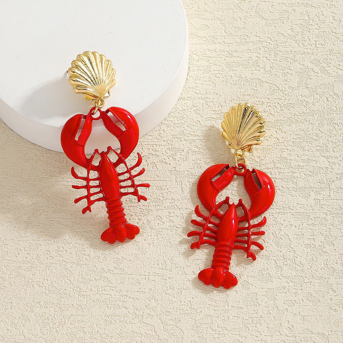Pendientes colgantes estilo bohemio con concha y langosta_voghion.com