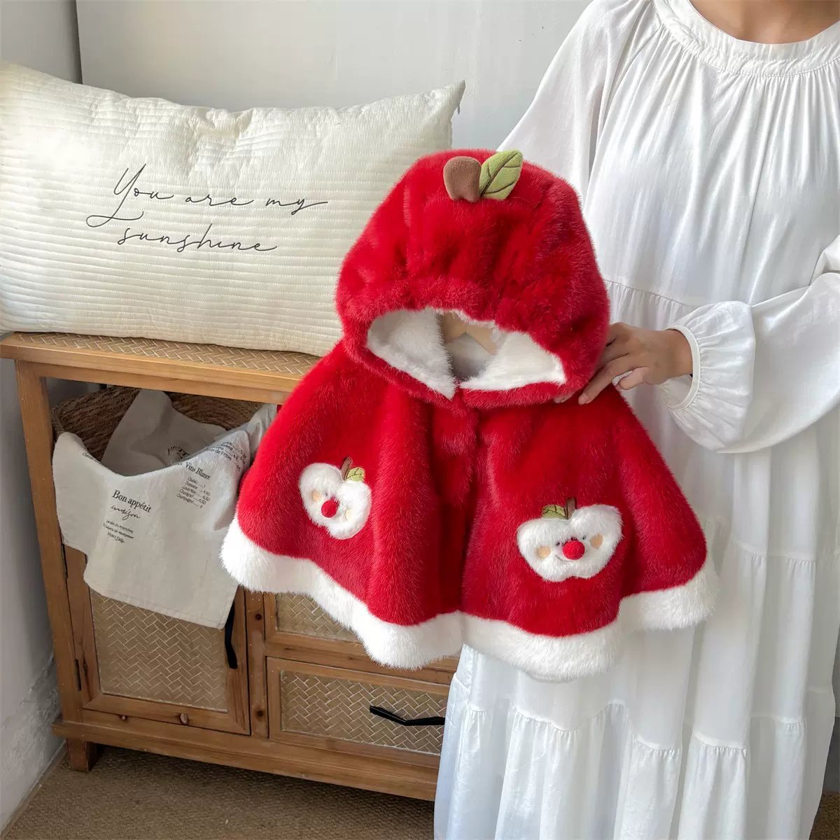 婴幼儿斗篷秋冬装2025韩版宝宝毛绒披风防风抱被洋气儿童披肩保暖