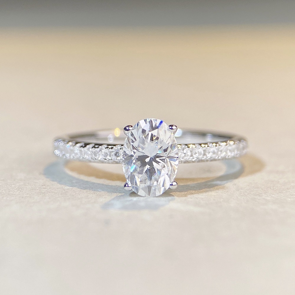 1g Weight 0.05µm-0.08µm Gold Plating Thickness 925 Sterling Silver Moissanite Oval Rings