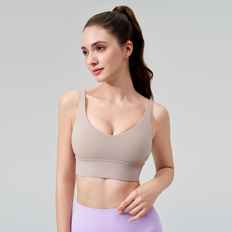 La nueva ropa interior deportiva a prueba de golpes transfronteriza para mujeres se reúne profundamente V fitness hermosa espalda desnuda con almohadilla para el pecho sujetador de yoga sin costuras