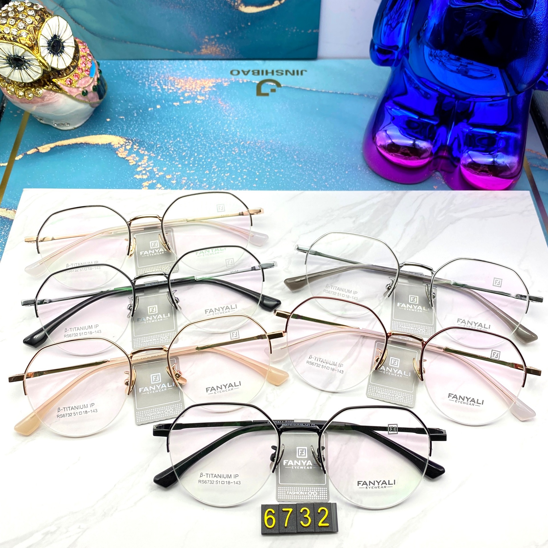 Venta al por mayor RS6732 ultra-ligero moda retro semi-titanio marco puro titanio nariz almohadilla de dos colores IP chapado resistente al color