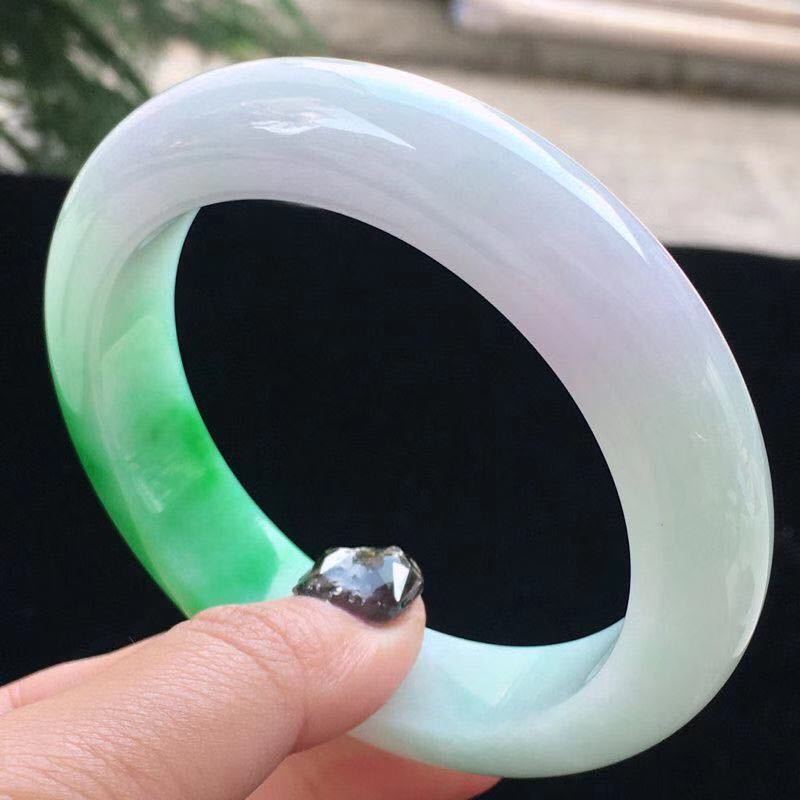 Looduslik Birma A-tüüpi jadeiidist käevõru jadeist käevõru_voghion.com