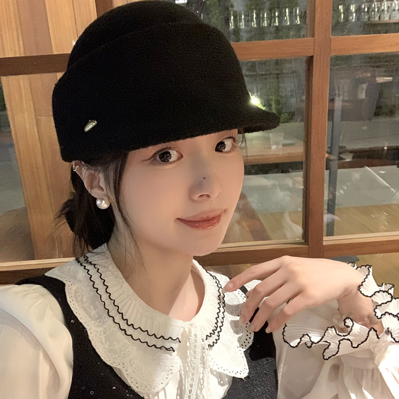 Gran Bretaña estilo extranjero gorra de lana de oro gorra de caballo retro versátil cara pequeña moda temperamento sombrero para mujeres otoño invierno