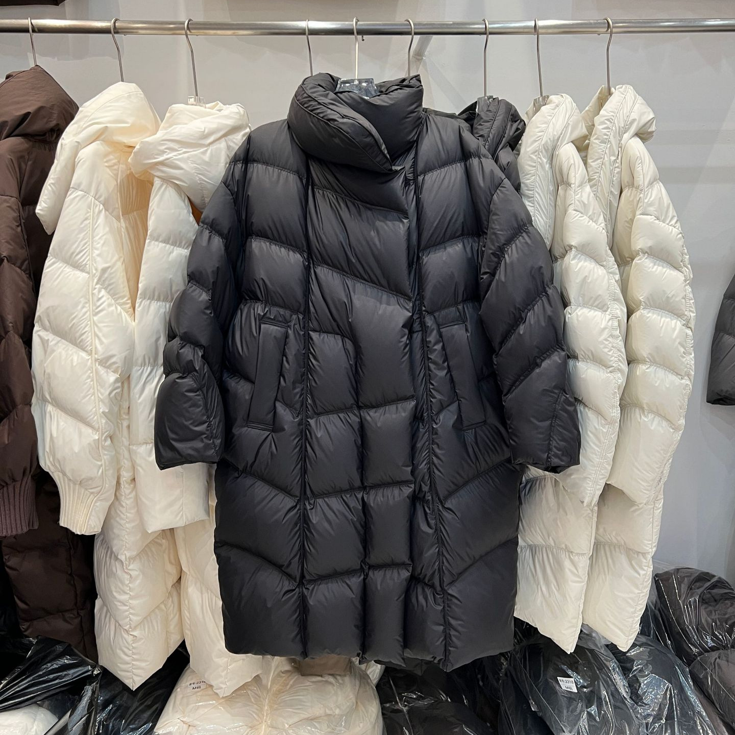 2025 Winter New Duck down Loose Thickened down Jacket Women's Mid-Length Casual Fashion Versatile Popular Jacket Trend