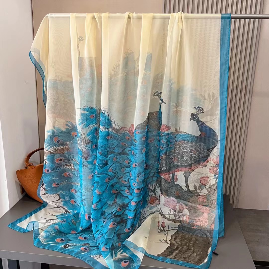 春と秋のシルクスカーフ女性用2026年新作大判ガーゼスカーフ、スタイリッシュでシンプル、多用途、おしゃれな日焼け止めショール、お母さんへのプレゼントに最適。