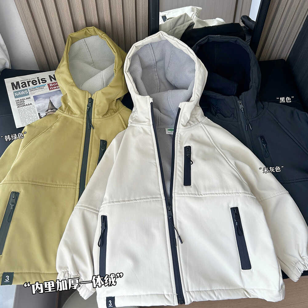 Otoño y invierno niños gruesos chaqueta compuesto de terciopelo caliente con capuchón a prueba de viento chaqueta de asalto
