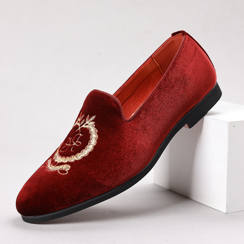 2026春夏季新款男士豆豆鞋绒面半拖皮鞋潮流透气休闲男鞋时尚刺绣