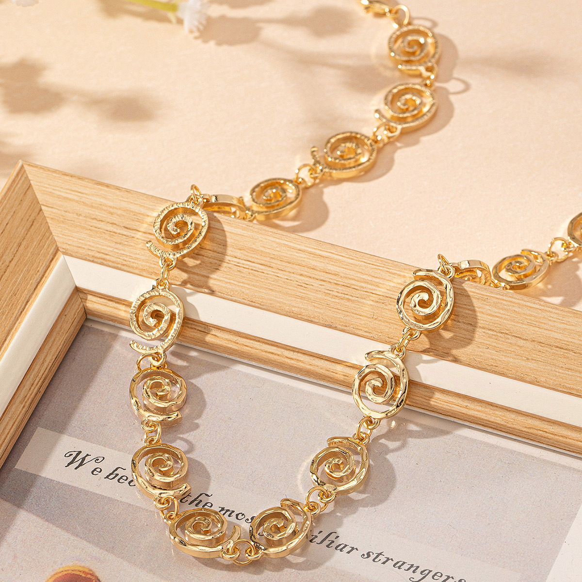 Spiral Pattern Elegant Basic Classic Style Spiral Alloy Chain Necklaces Wholesale