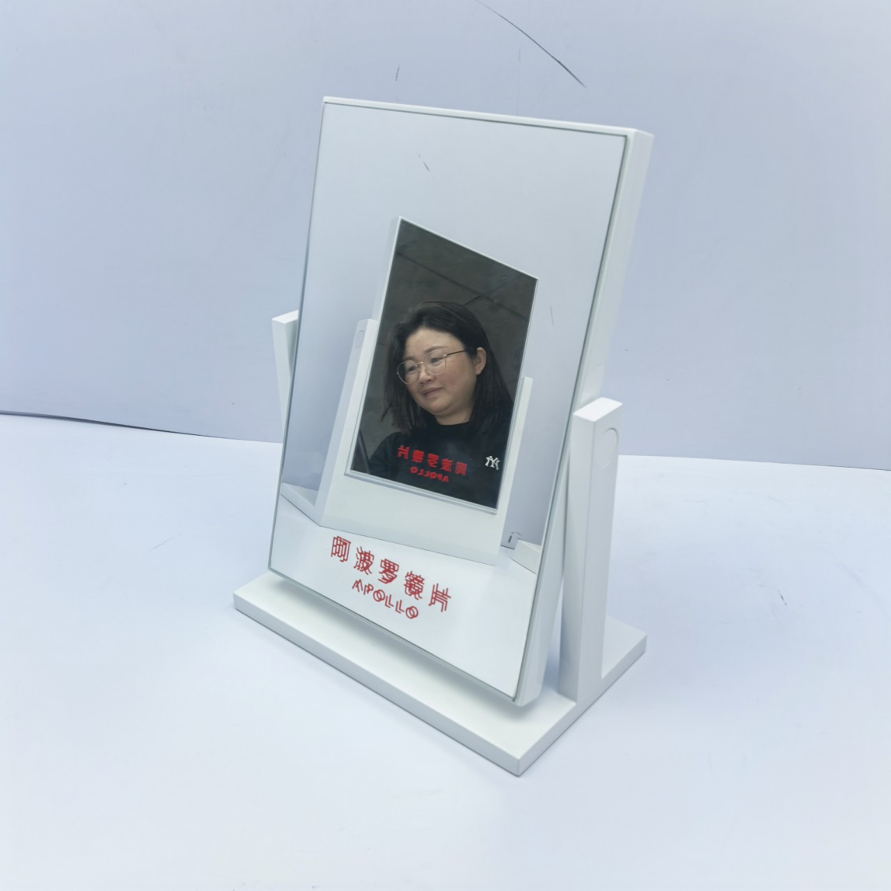 厂家供应化妆镜台式白色木制360度旋转眼镜店柜台展示镜子台