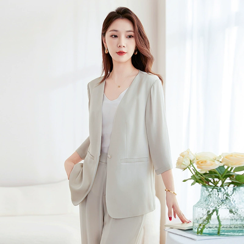 Эластичный летний подлинно классический пиджак костюма, oversize, с коротким рукавом