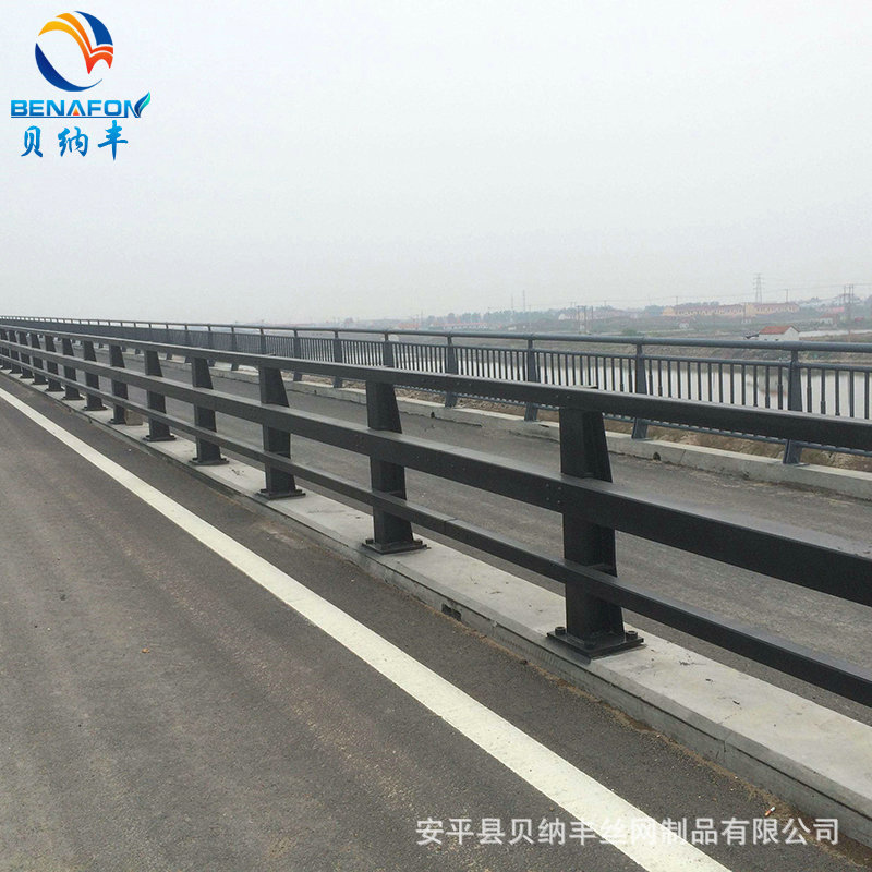 高速公路防撞栏乡村道路加厚交通防撞栏热镀锌桥梁防撞护栏