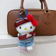 正版kt挂件三丽鸥hellokitty经典凯蒂猫卡通毛绒玩偶包包装饰钥匙