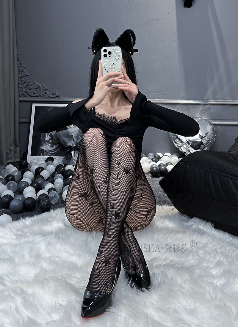 Xiucaisha Women’s Open-Crotch Lace Stockings with Garter Jacquard, One Size, Black — detail image 6