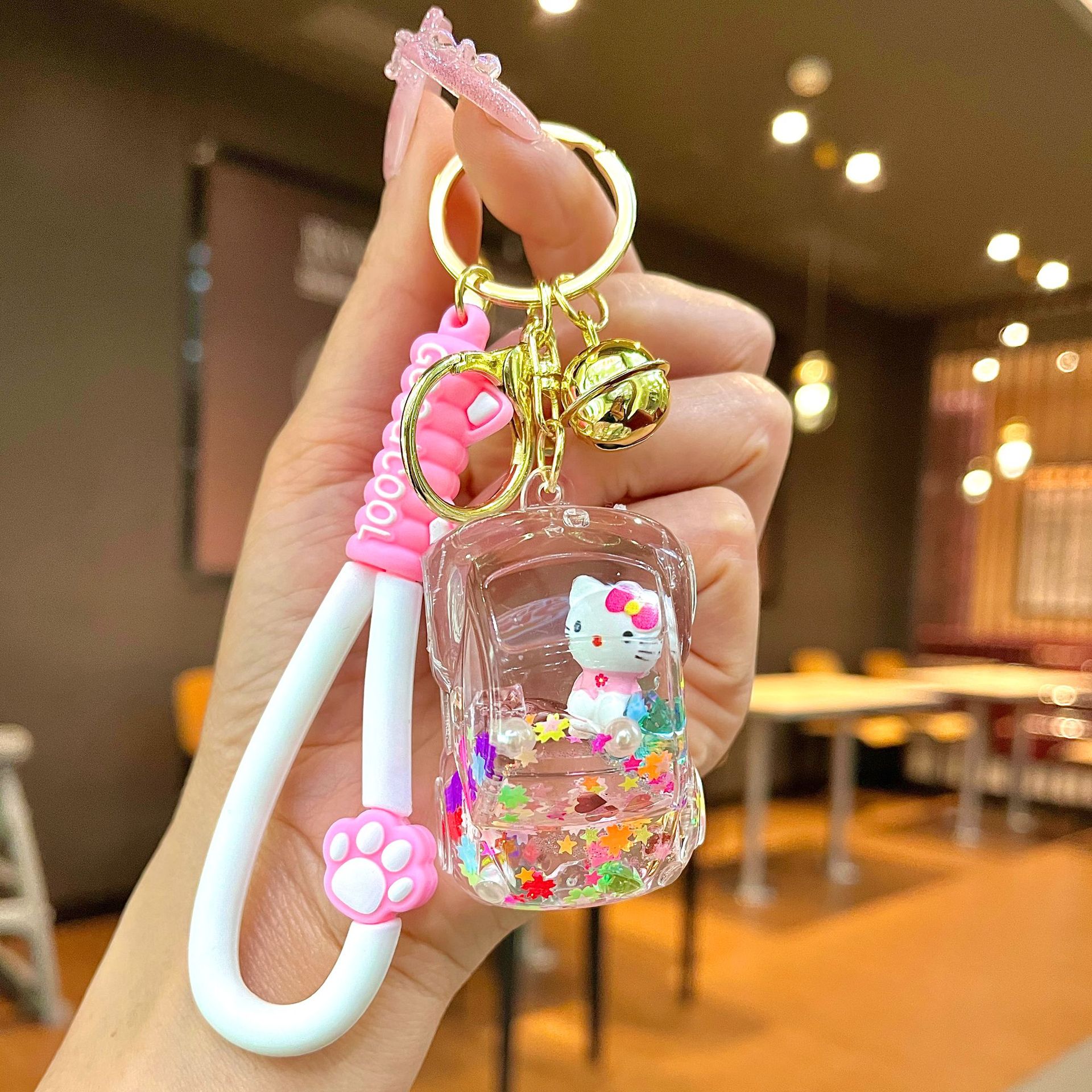 Nuevo llavero de dados luminosos con aceite, cuentas de burbujas, dados, colgantes de botella de arena de cristal, colgantes de bolsas al por mayor