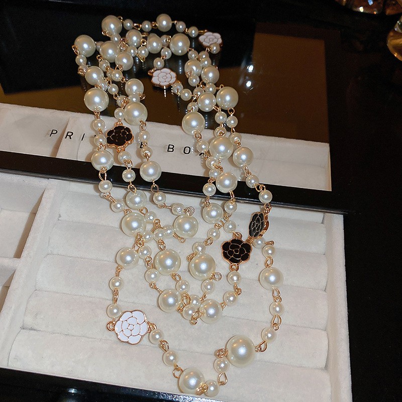 Collar con cuentas de perlas de gota de agua con diamantes transfronterizos otoño e invierno cadena de suéter de lujo ligero francés moda todo fósforo joyería de alta gama