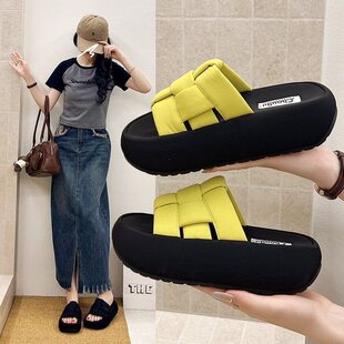 2025�ļ��¿�����һ����Ь�⴩�r�����߰ٴ�ɳ�������ЬС�_